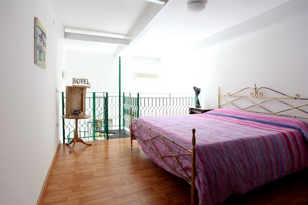Dormidame Bed and Breakfast Napoli Eksteriør billede